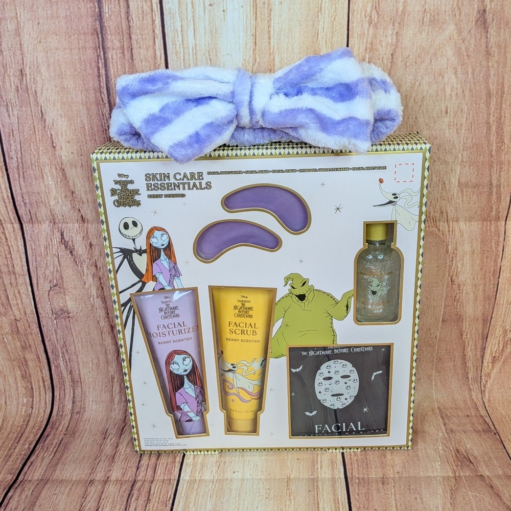 Nightmare Before Christmas Skincare Essentials Gift Box Set Berry Scented 6 PC